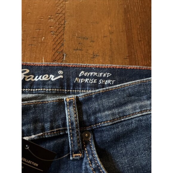 Eddie Bauer Boyfriend Midrise Denim Shorts Size 8 NWT - Picture 3 of 7